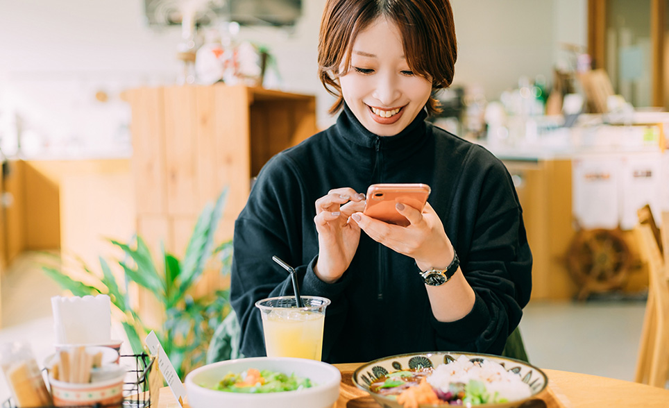 WARRIOR専用LINEで<br>食事のアドバイス